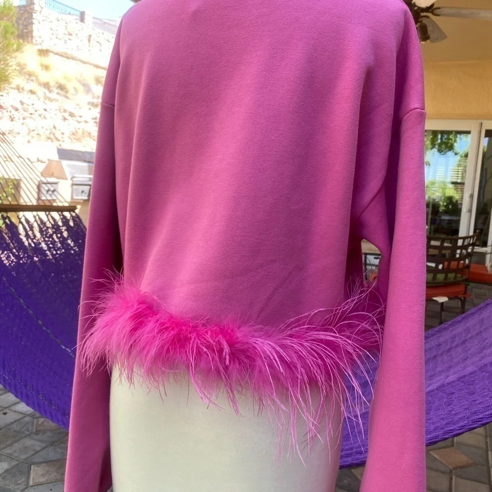 Ella Blu Feather Trim Sweatshirt Pink Women's Size M Crop‎ Pullover Top EUC - Picture 8 of 10